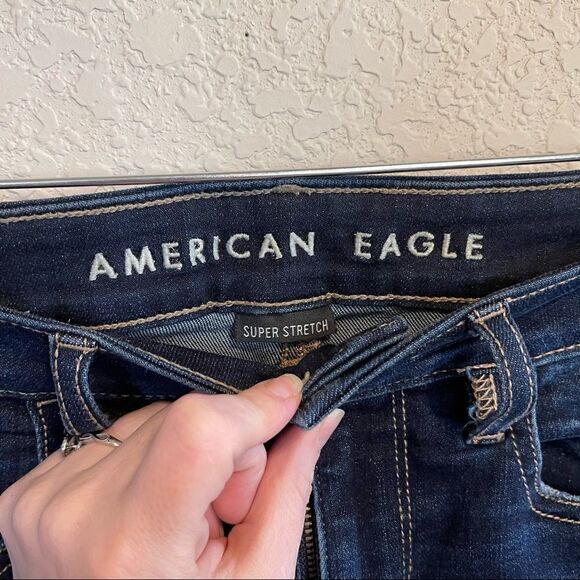 American Eagle Outfitters- High Rise Jegging - Size 2 - Picture 3 of 9